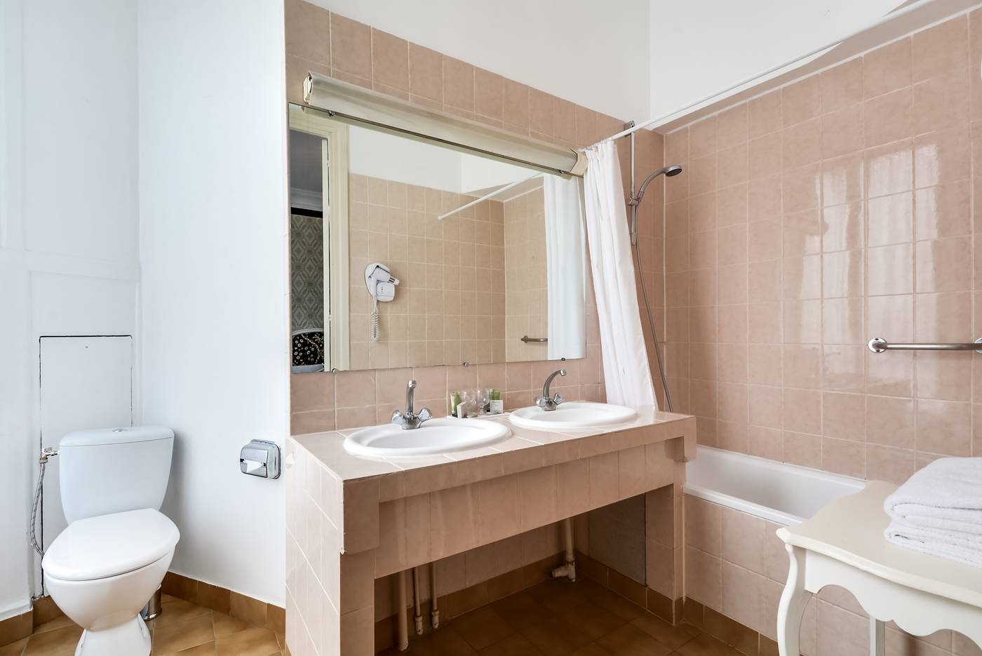 Normandy-Le-Chantier-Room-25