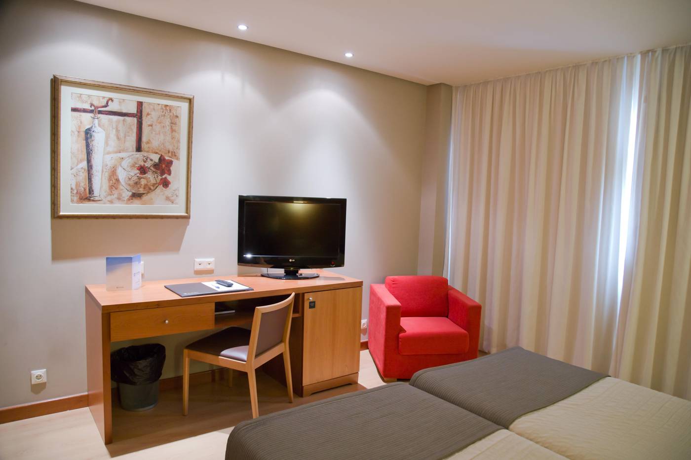 HQ La Galeria-Spain-Alfoz De Quintanadue-Room-10