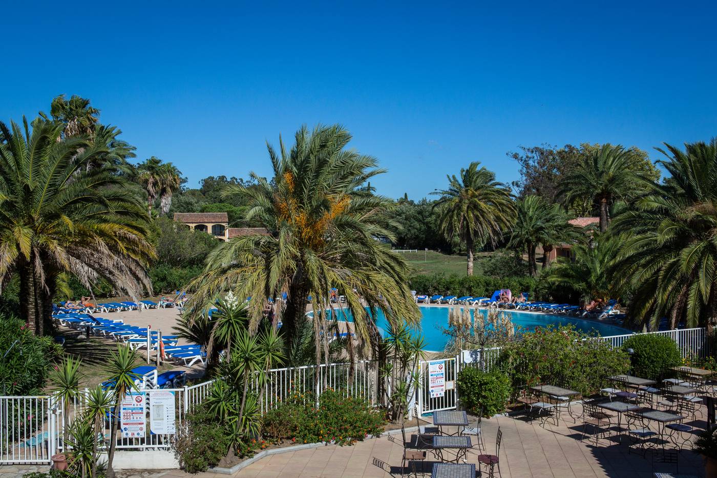 SOWELL-Family-Port-Grimaud-Pool-5