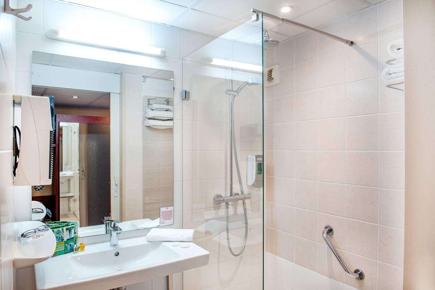 La Solitude-France-LOURDES-Room-8