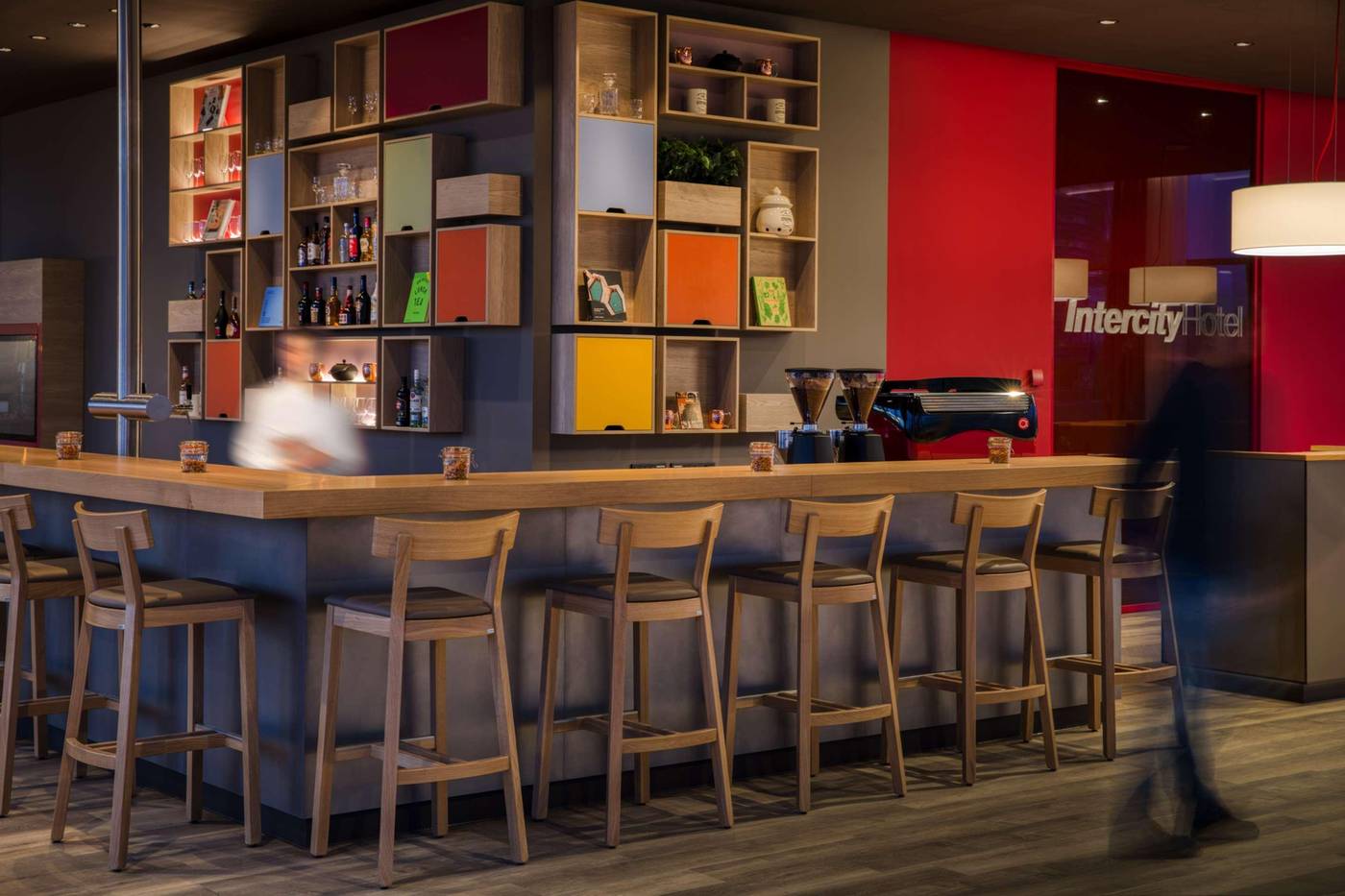 IntercityHotel-Amsterdam-Airport-Bar-24