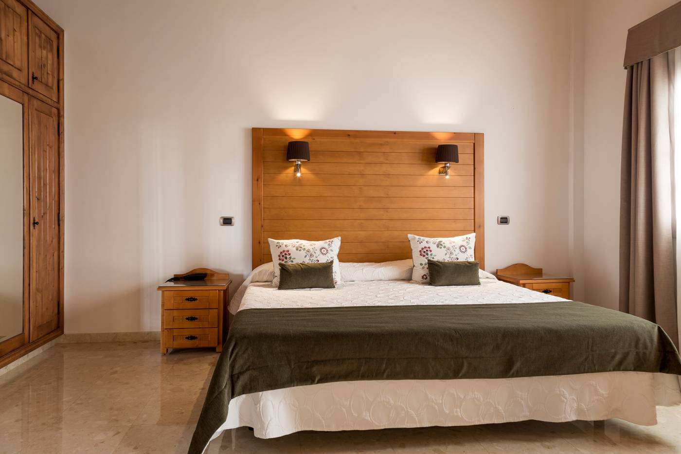 Melva-suite-hotel-Room-18