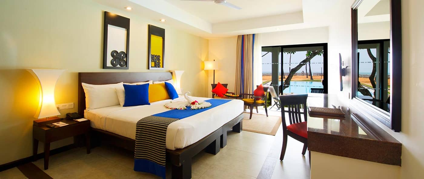 Club-Hotel-Dolphin-Room-8