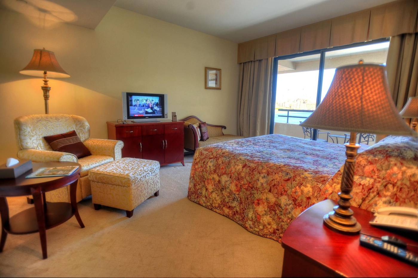 Excelsior-Grand-Hotel-Room-36