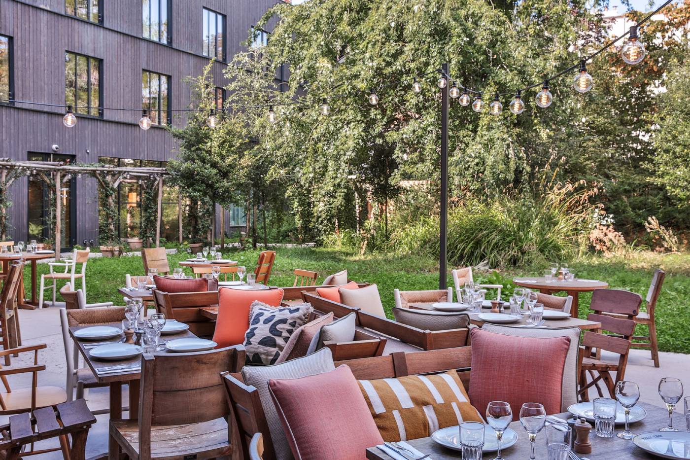 Mob-House-Restaurant-54