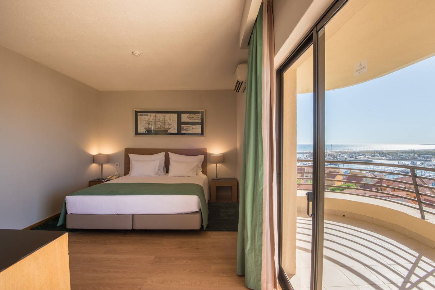 Vila-Gale-Marina-Room-22