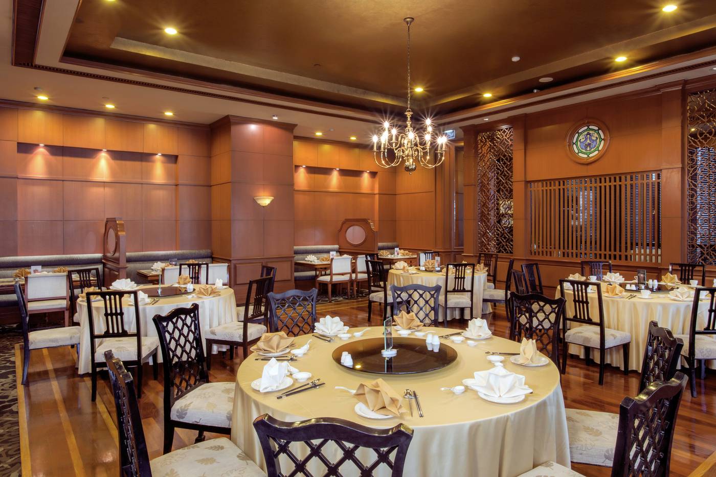 Swissotel-Bangkok-Ratchada-Restaurant-36