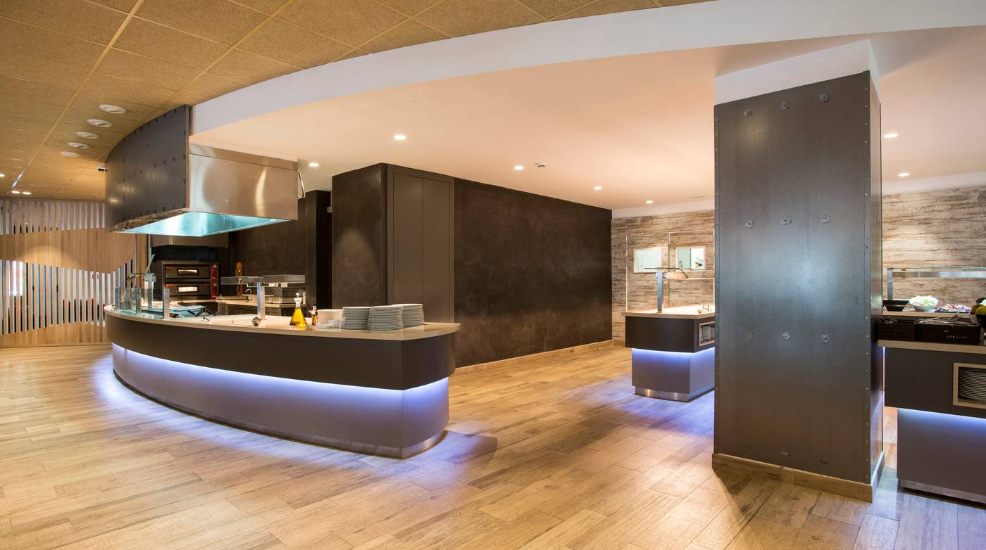 California-Apartments-III-Y-IV-Restaurant-38