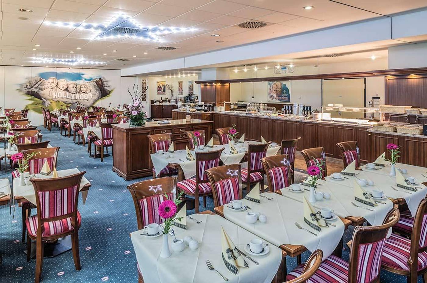 Hollywood-Media-Hotel-Restaurant-36