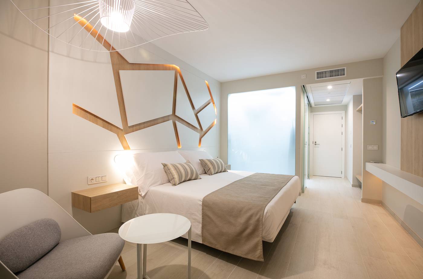 The-Ibiza-Twiins-Room-37