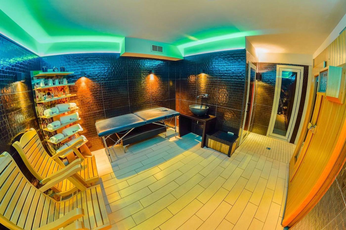 Victoria-Sports-and-Entertainment-10