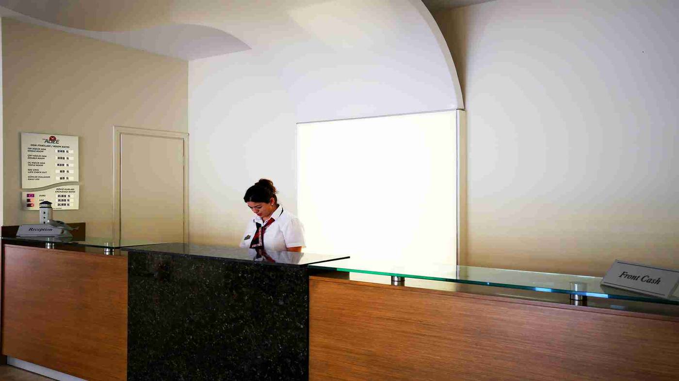 Alize-Hotel-Lobby-56