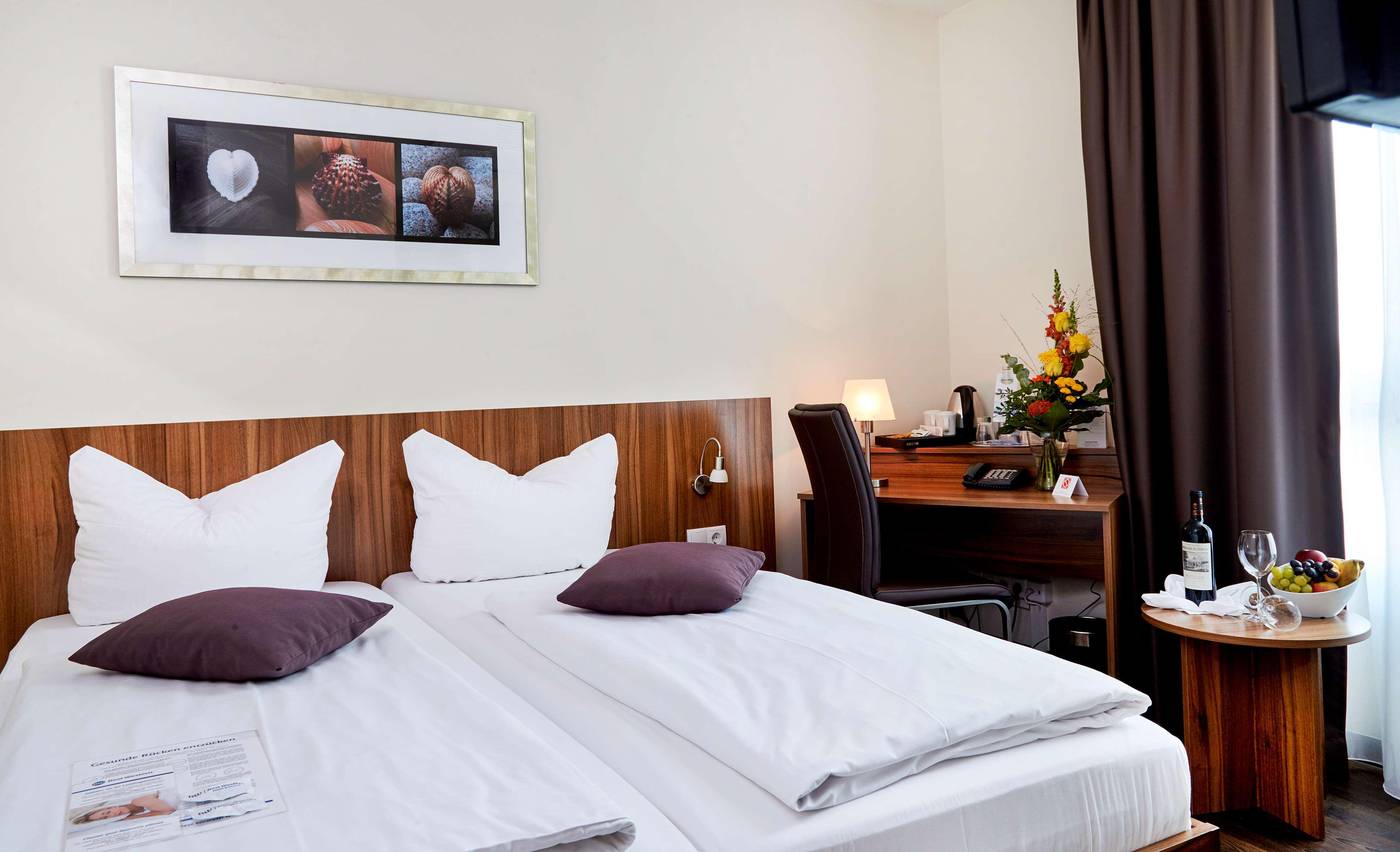 B-B-HOTEL-Berlin-Mitte-General-view-19