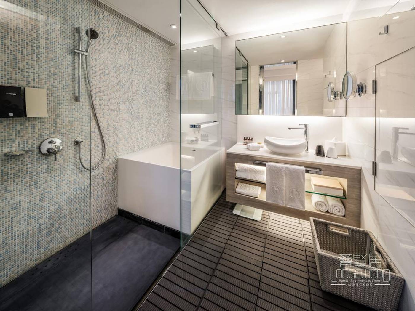 Lodgewood-by-L-hotel-Mongkok-Hong-Kong-Room-9