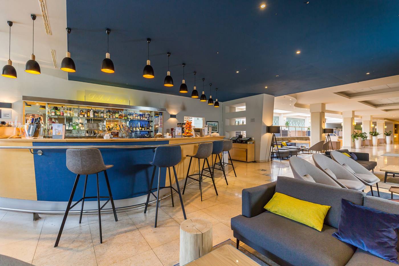 Valamar-Diamant-Hotel-Lobby-36