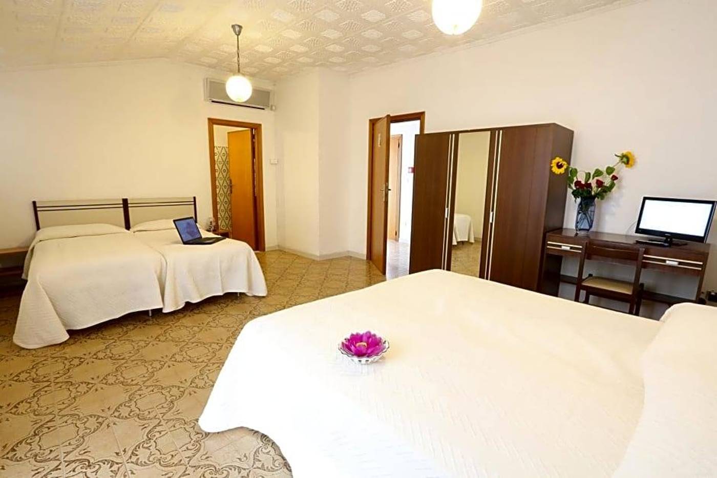 Hotel-Blurelda-General-view-12