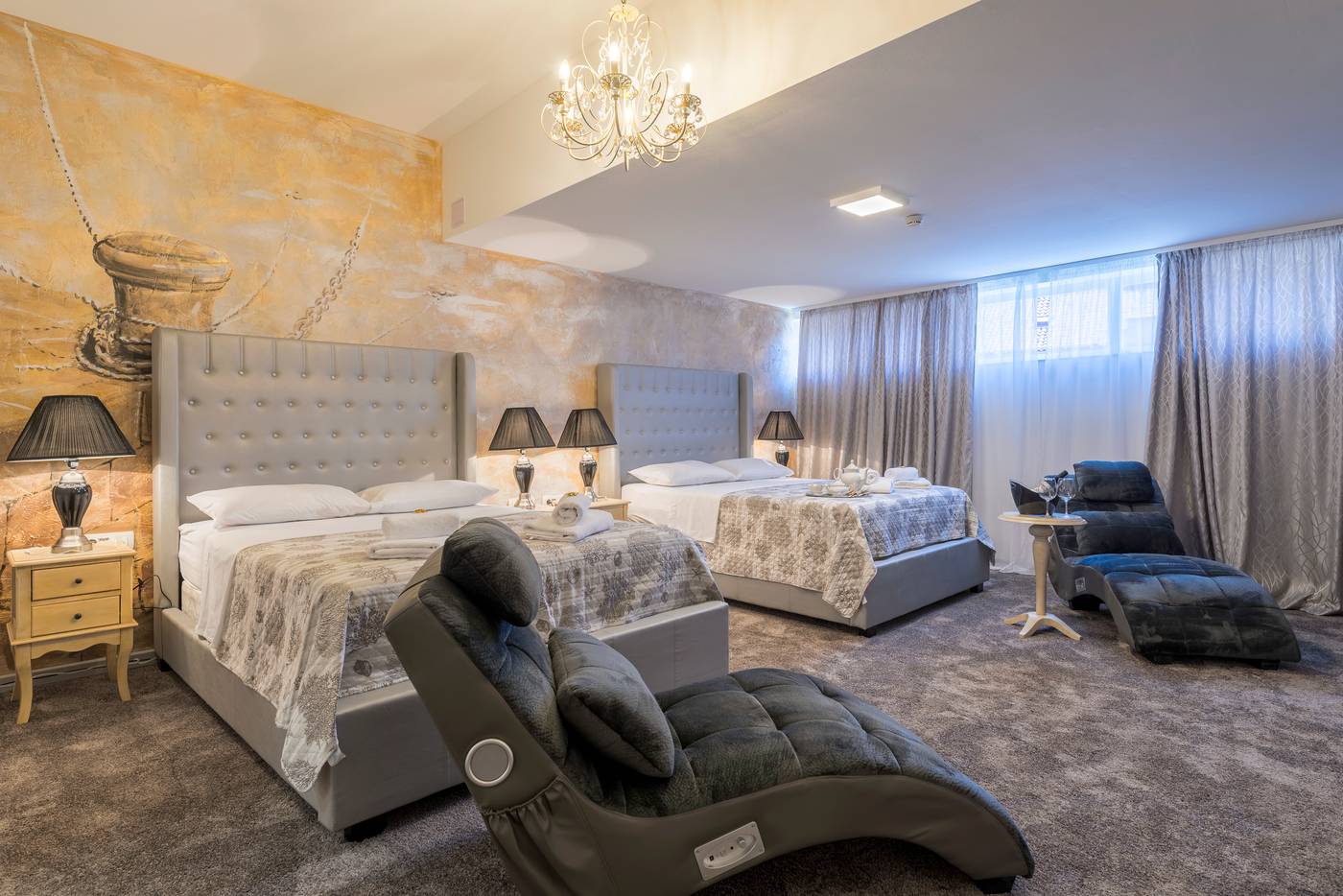 Prima-Luce-Downtown-Room-14