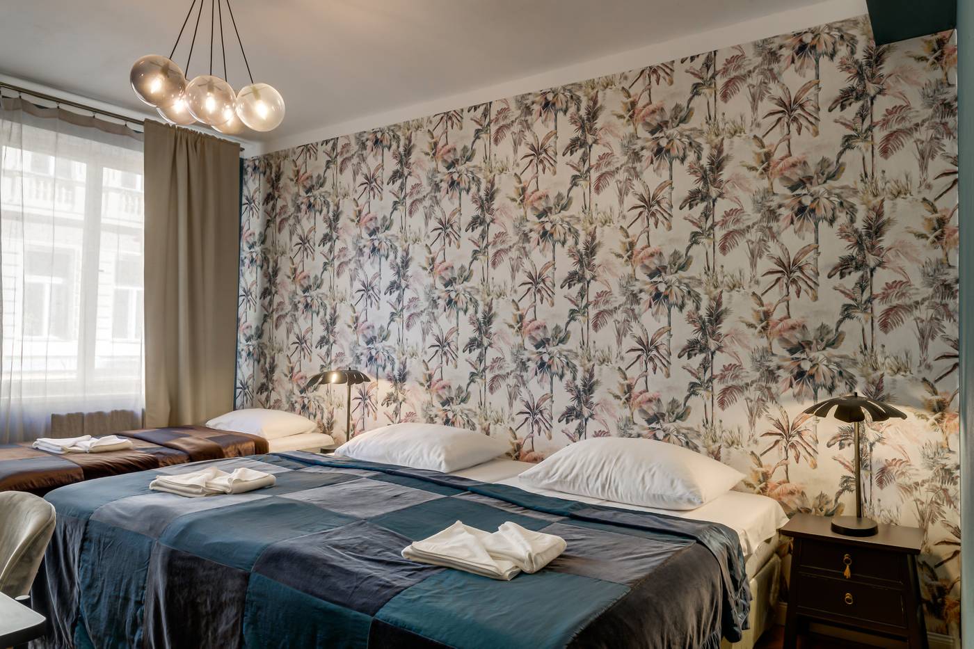 Louren---The-Bridge-Inn-Room-12