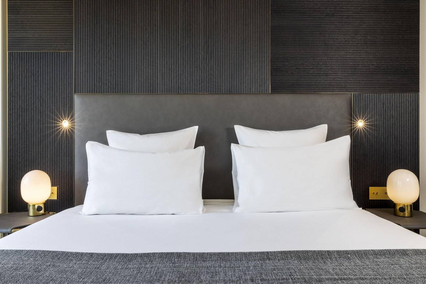 Quinzerie-Hotel---Tour-Eiffel-Room-31