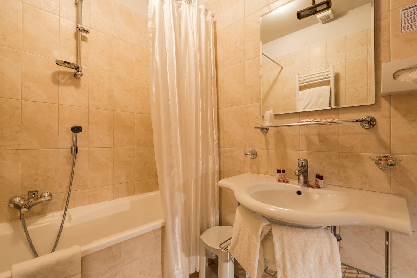 Palazzo-Guardi-Room-43