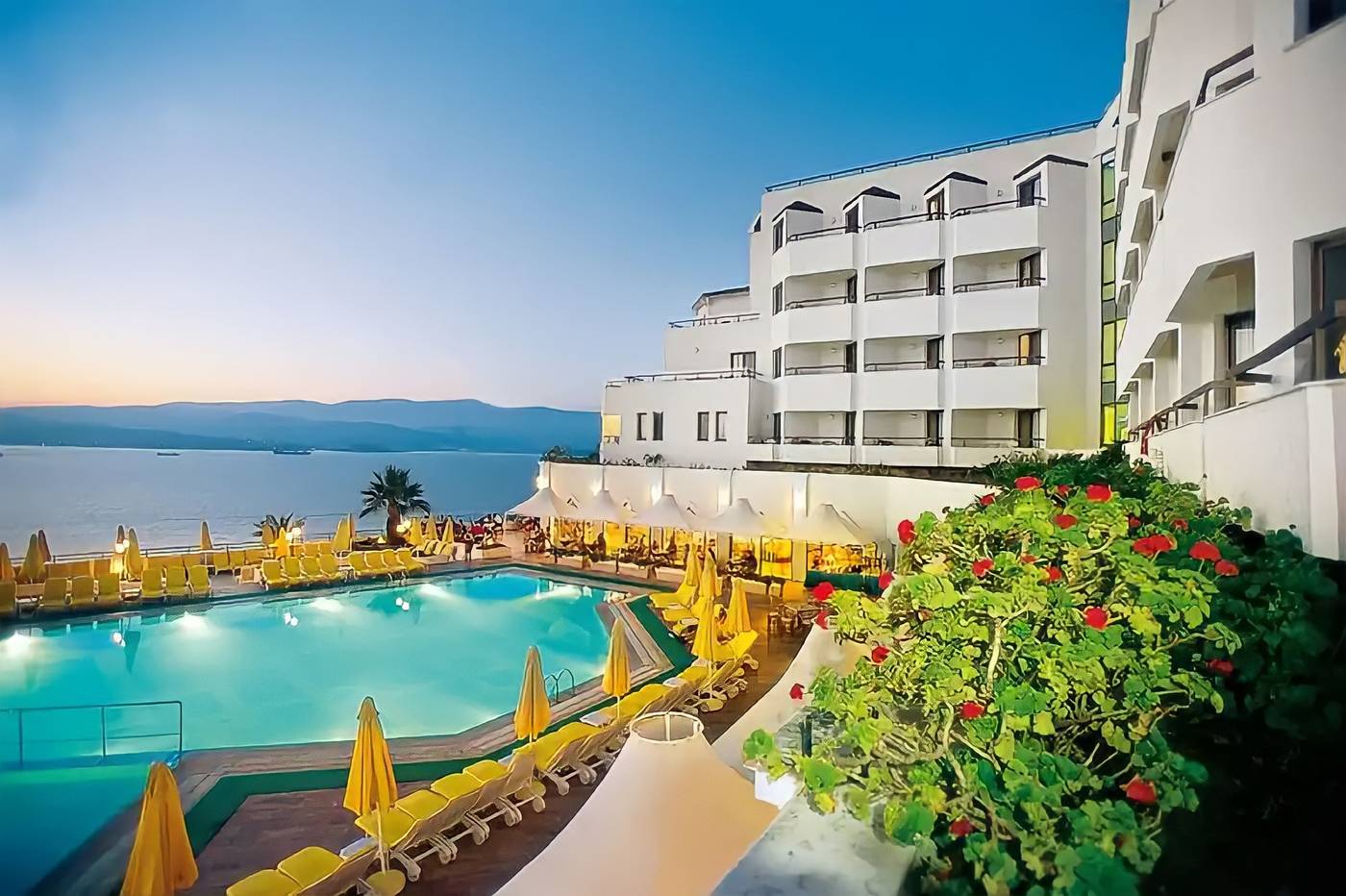 Roseira Hotels Beach Resort