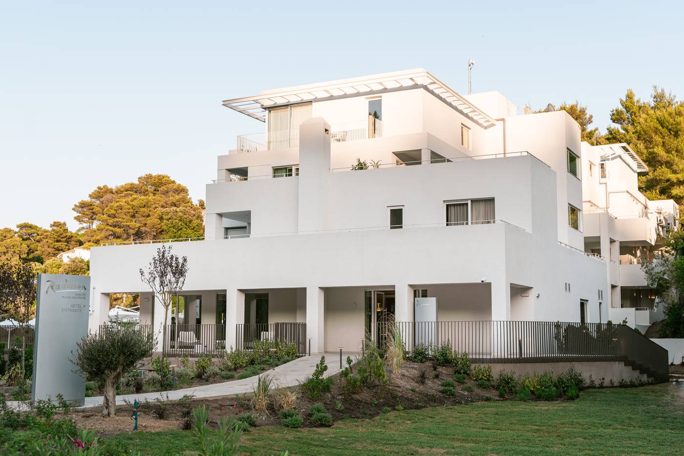 Radisson-Resort-Plaza-Skiathos-General-view-18