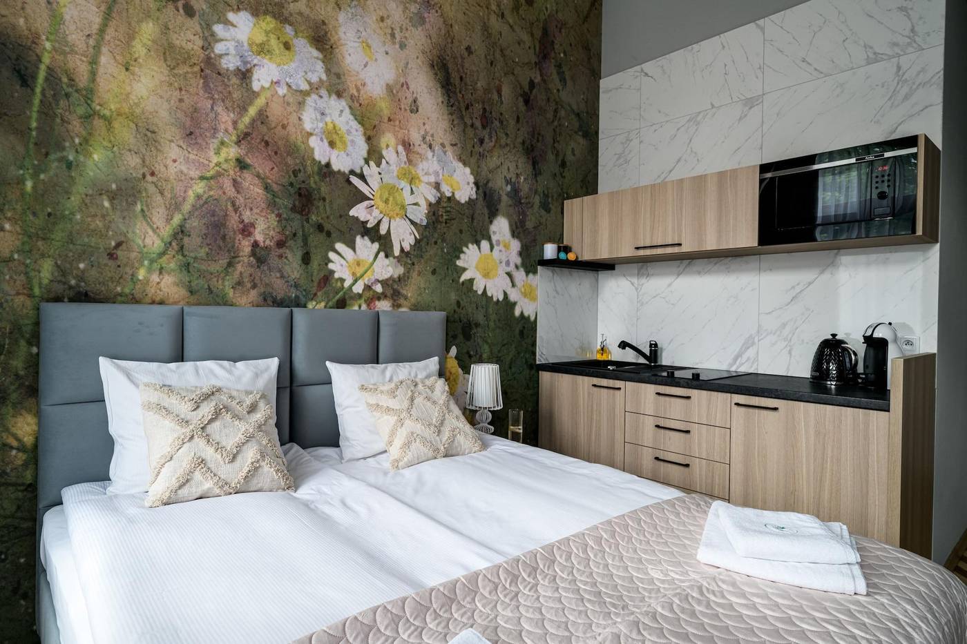 Arts-Apartments-Room-28