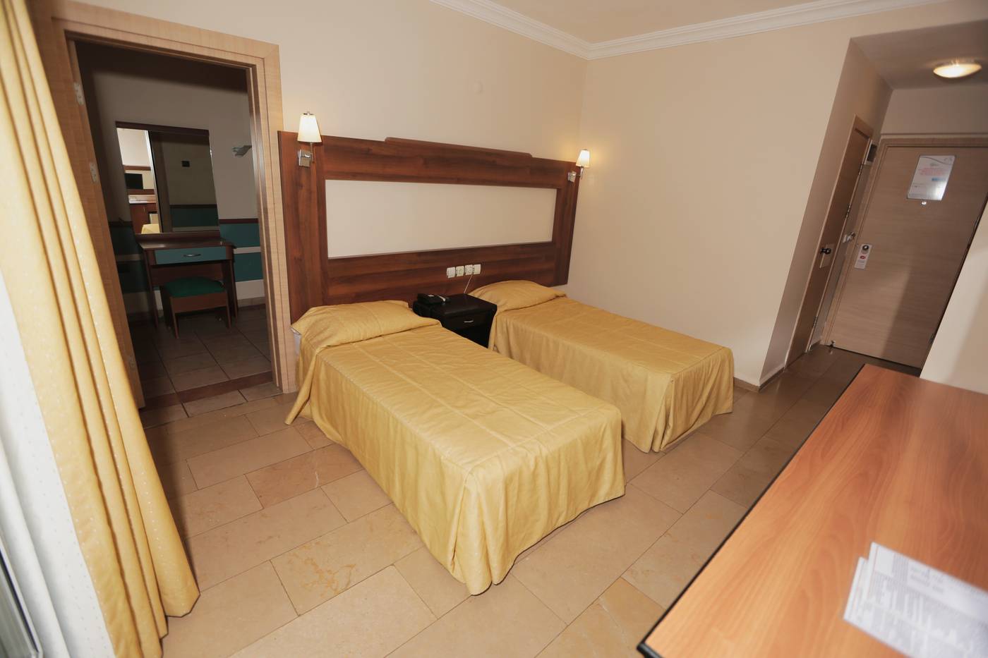 Club-Munamar-Beach-Resort-Room-43