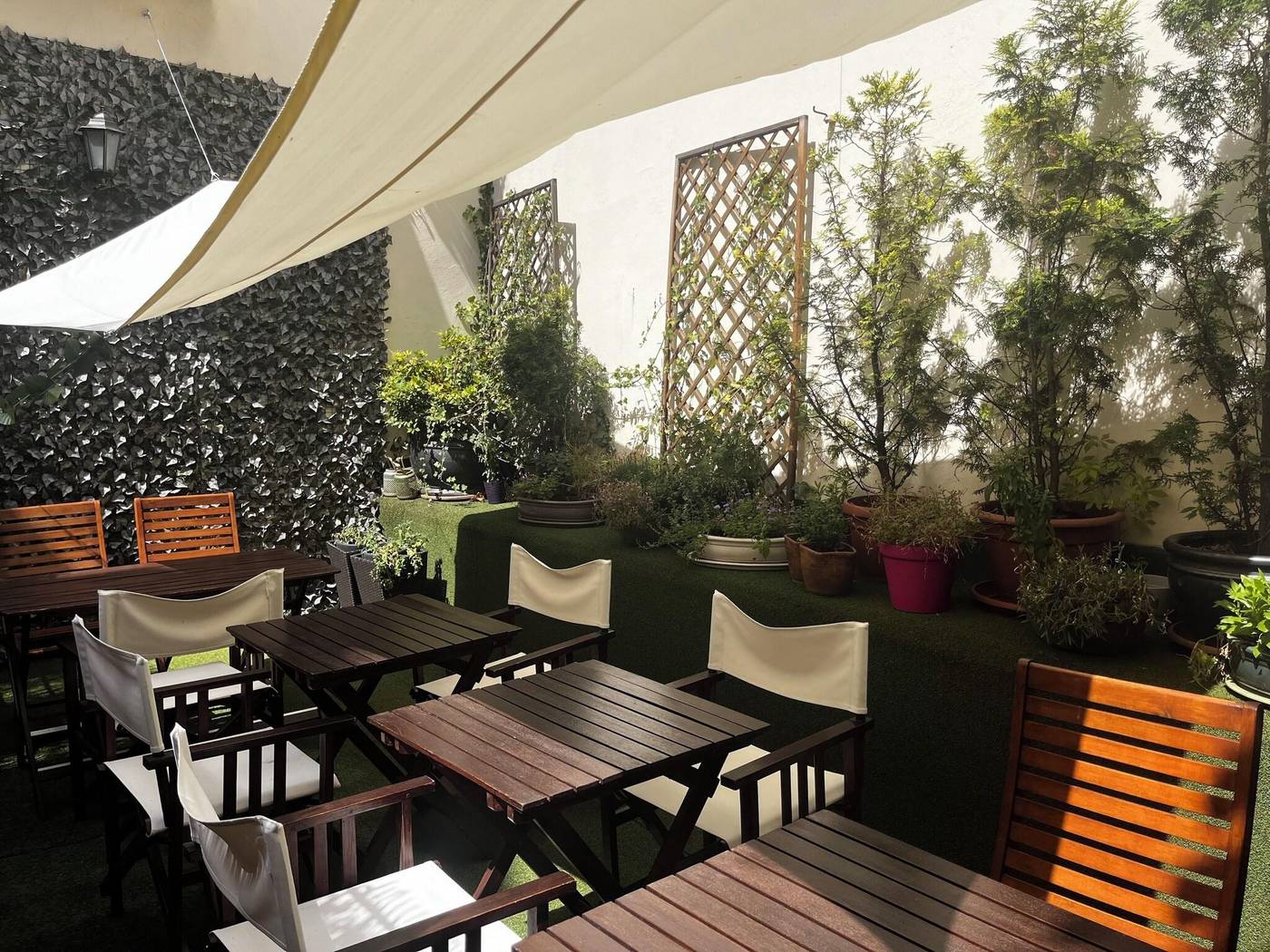 Castle-Inn-Terrace-54