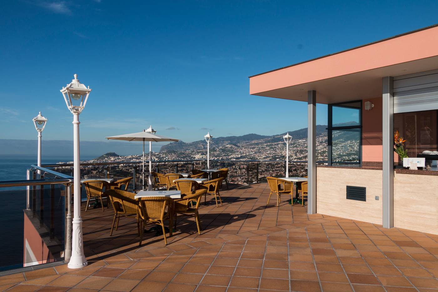 Ocean-Gardens-Bar-17