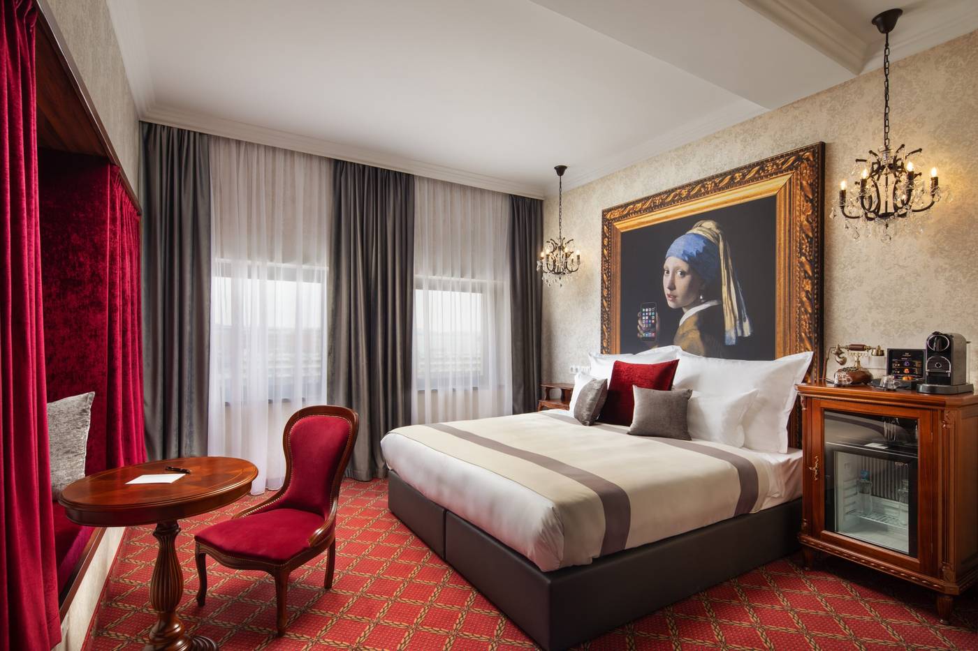 Mystery-Hotel-Budapest-Room-21