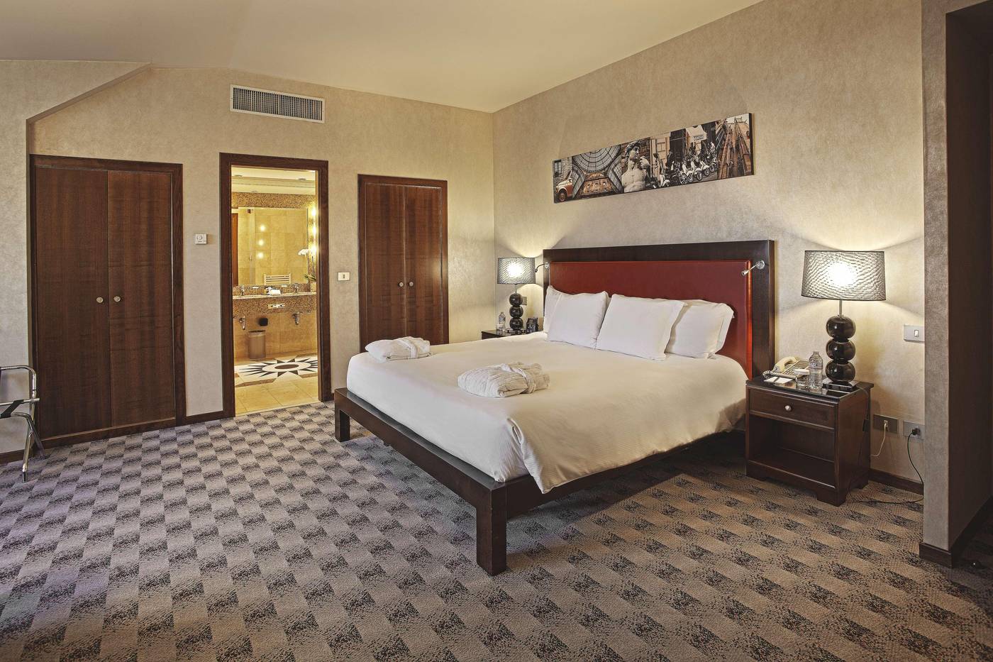 Hilton-Milan-Room-28