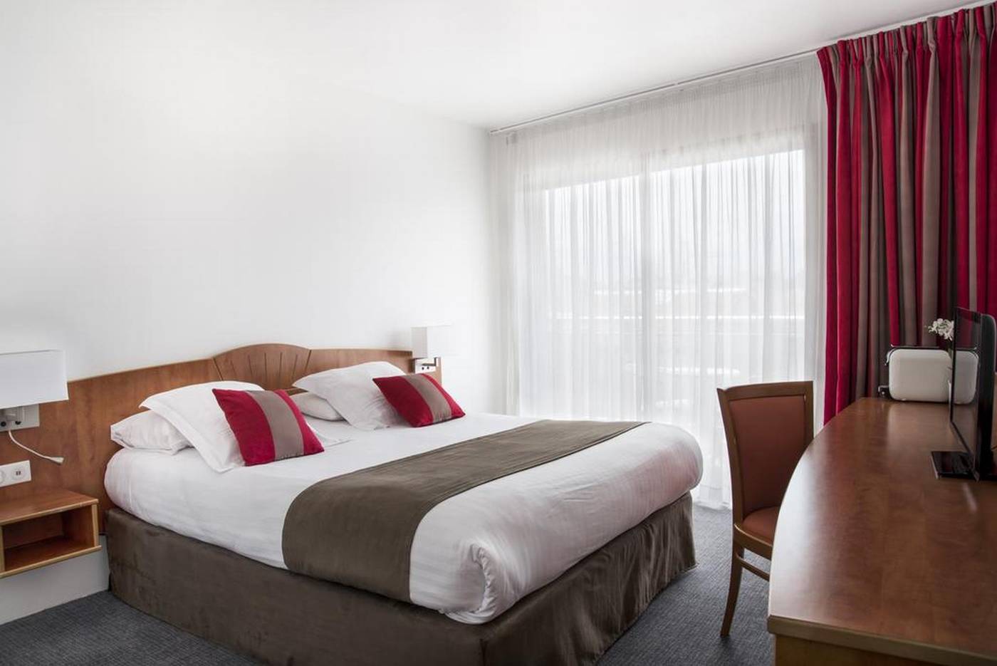 Hotel-Abrial-Cannes-Centre-Room-32