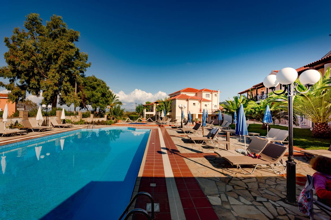 Sotiris-Apartments-Pool-1