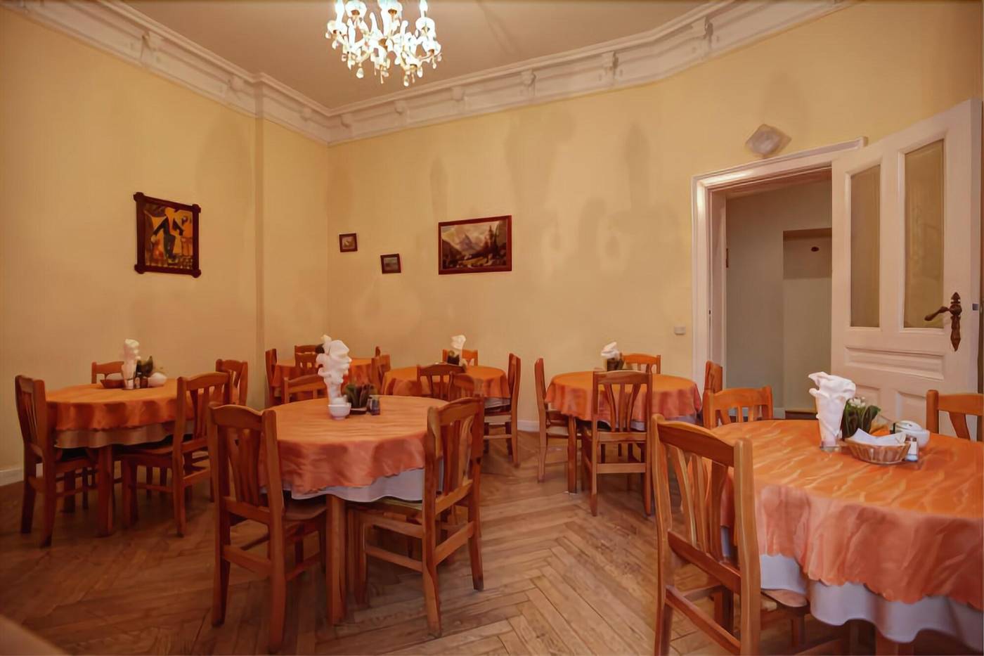 Bernstein-Restaurant-14