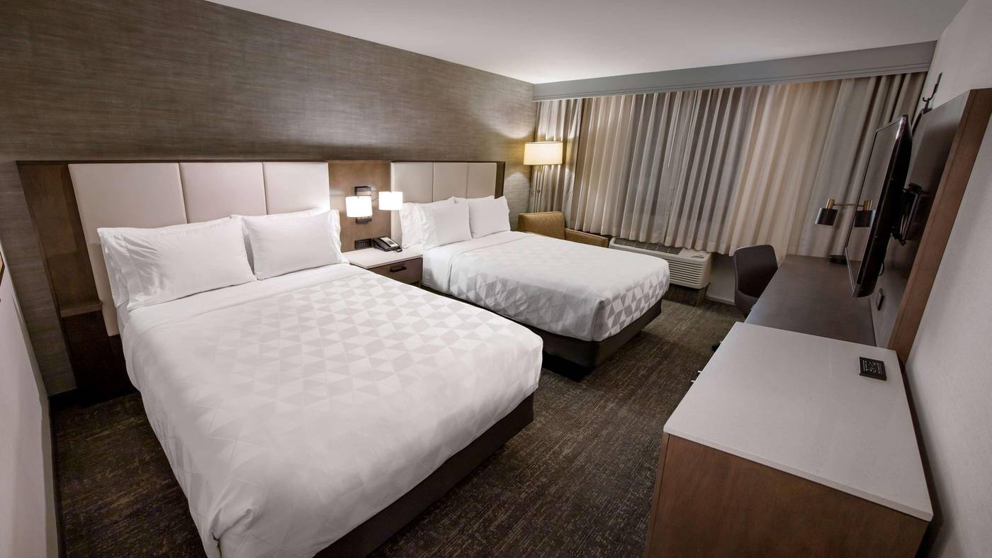 Doubletree-by-Hilton-Buena-Park-Room-20