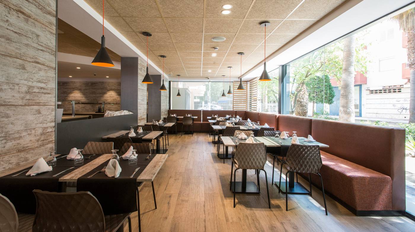 California-Apartments-III-Y-IV-Restaurant-30