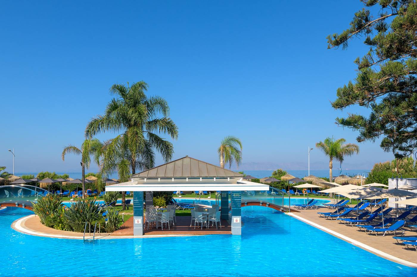 Oceanis-Beach-Hotel-Pool-17