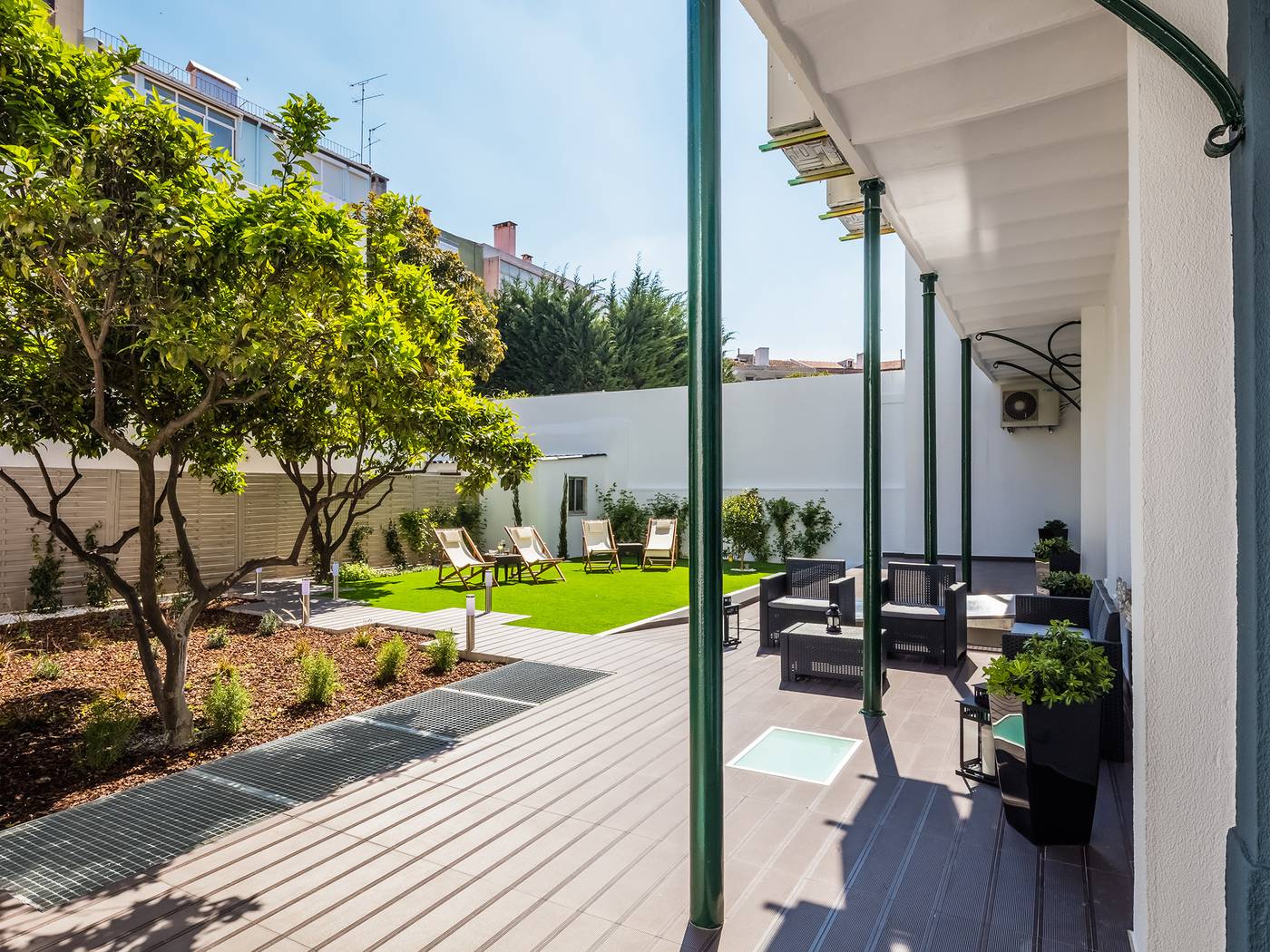 Vila-Garden-Guesthouse-Terrace-57