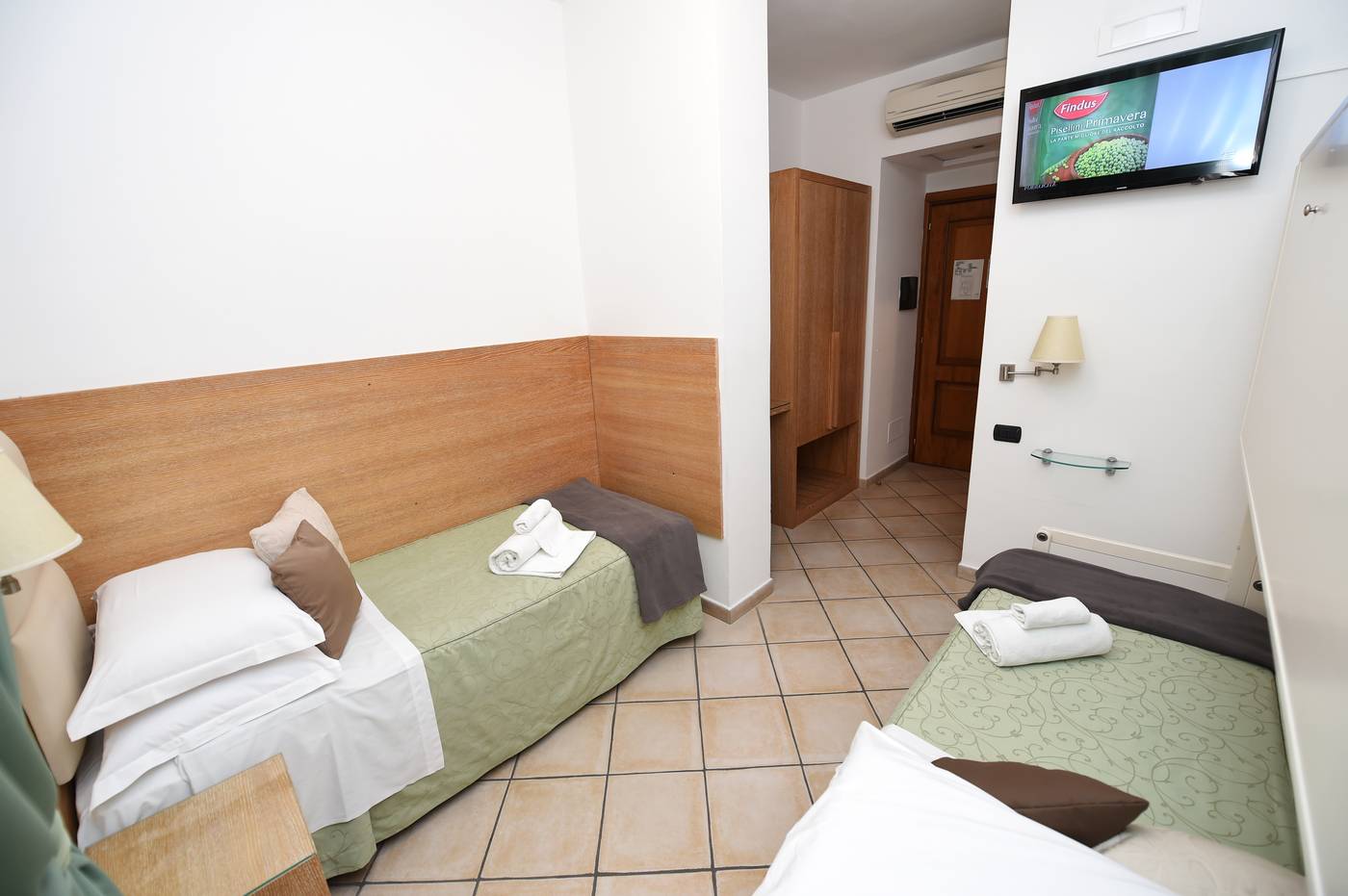 Sorrento-City-Room-53