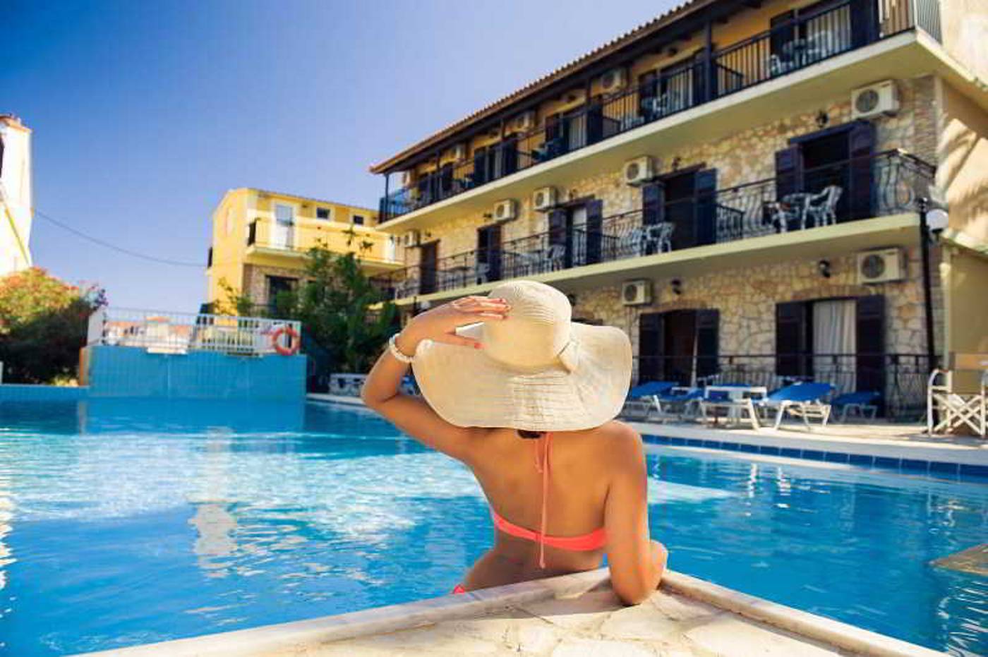 Two-Brothers-Studios-Pool-7