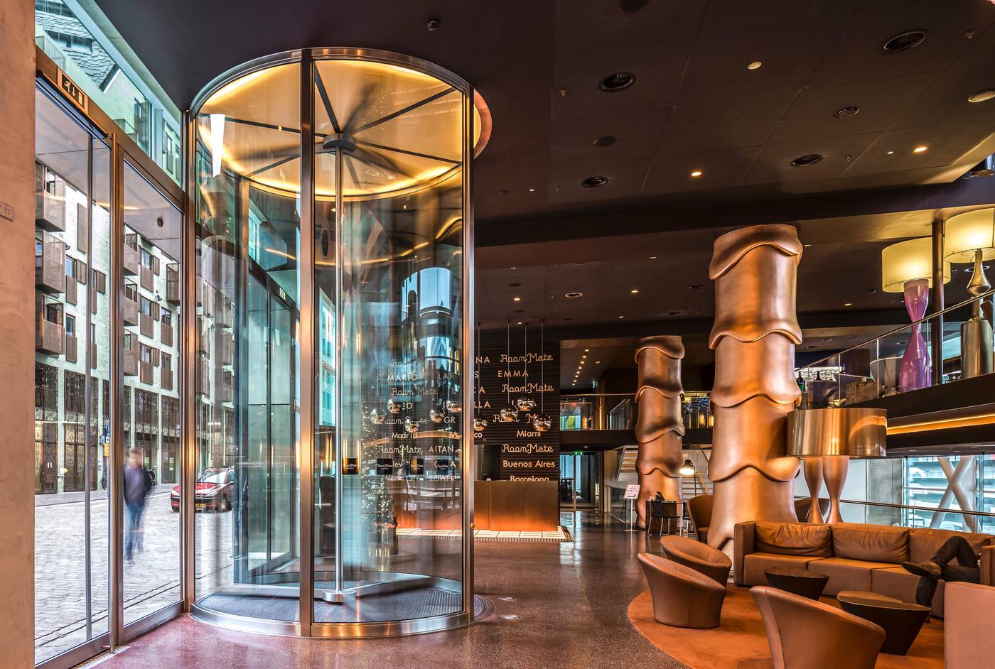 Room-Mate-Aitana-Lobby-18