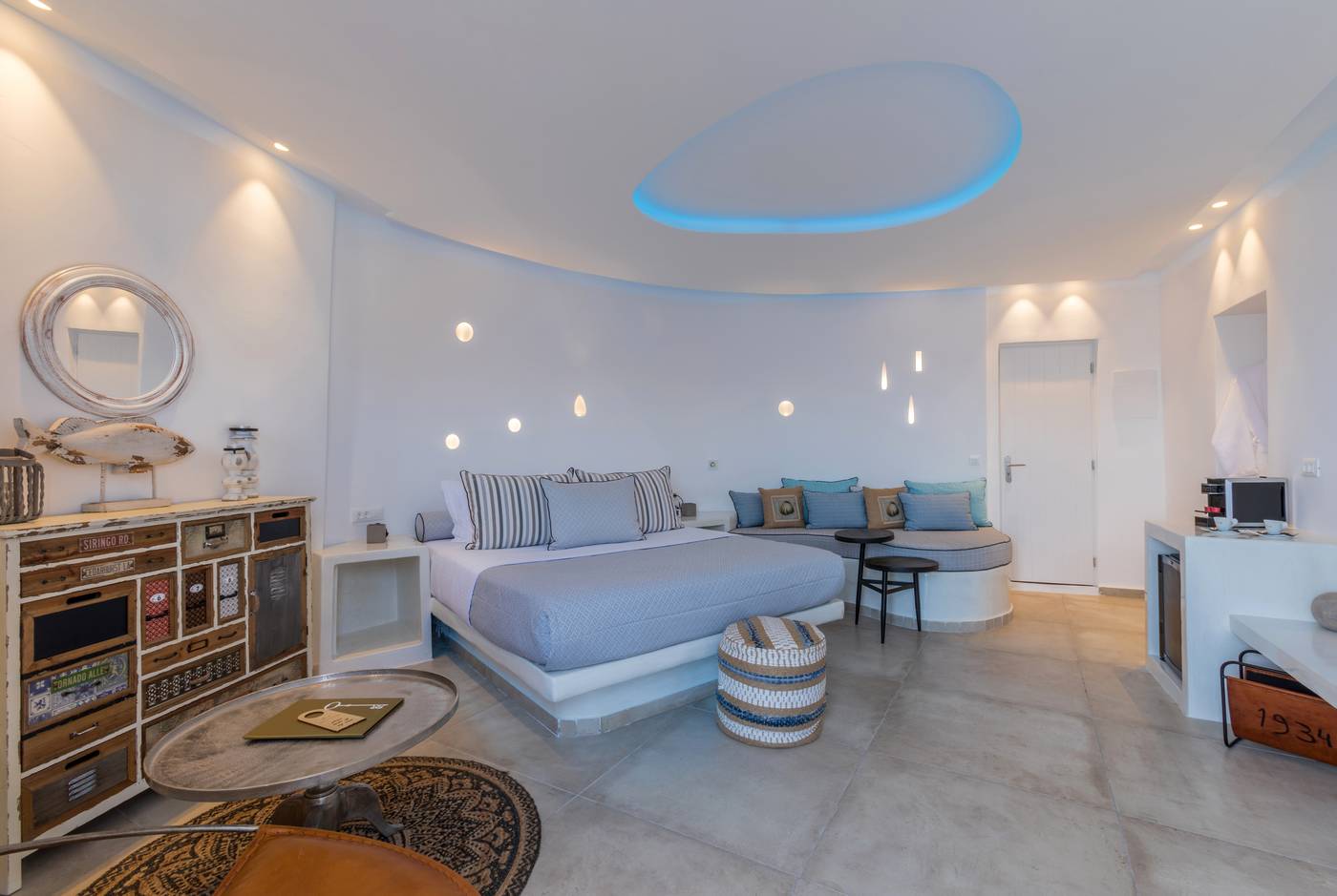 Secret-Legend-Suites-Room-12