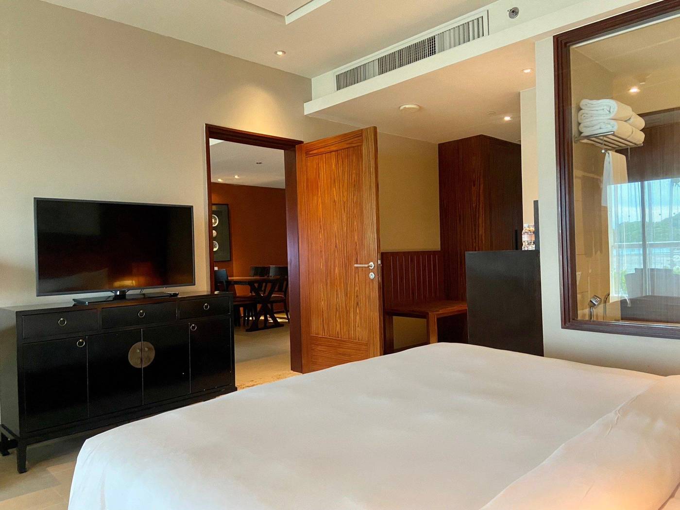 Crowne-Plaza-Phuket-Panwa-Beach-Room-39