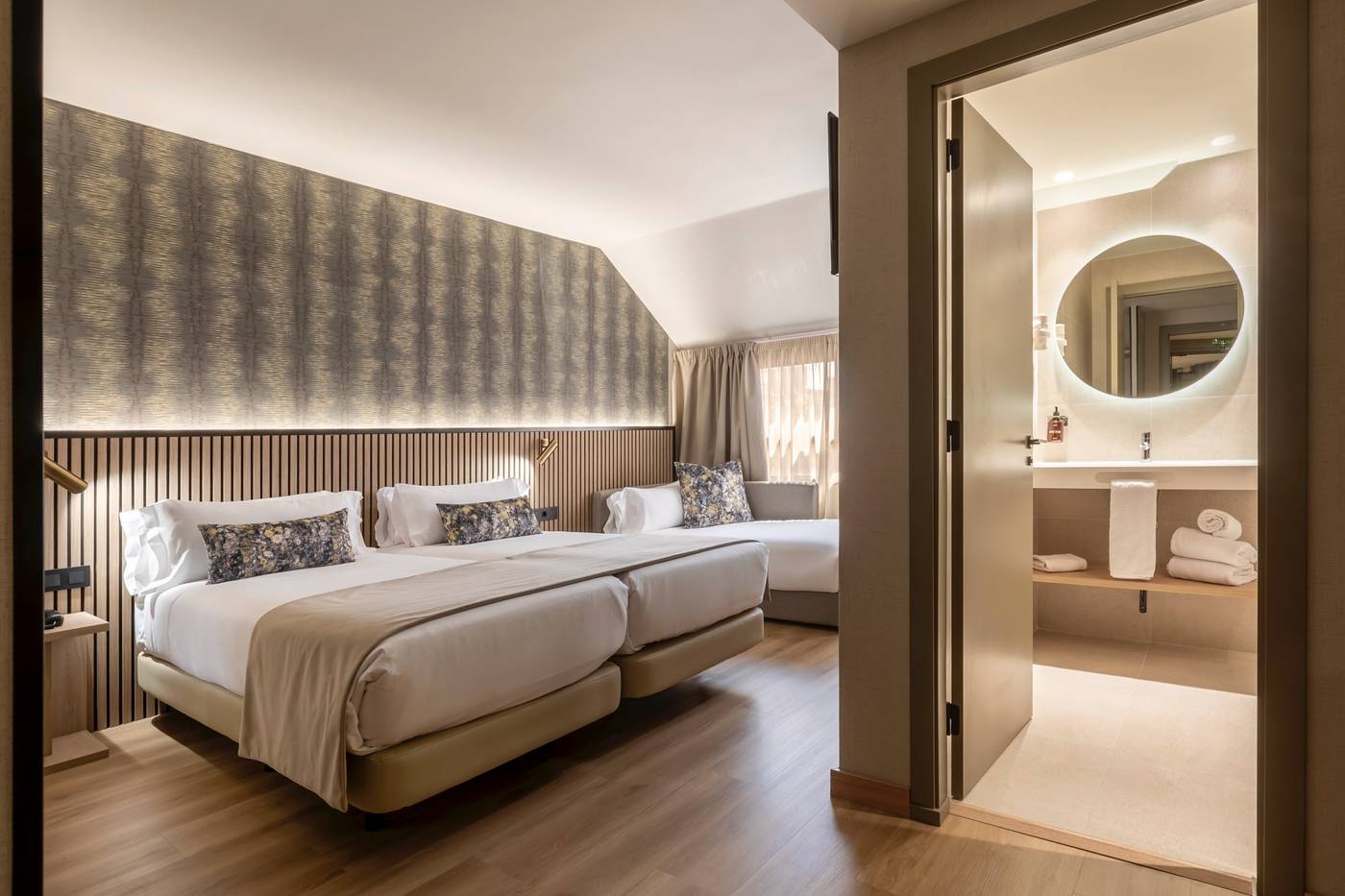 Acta-Piramides-Room-15