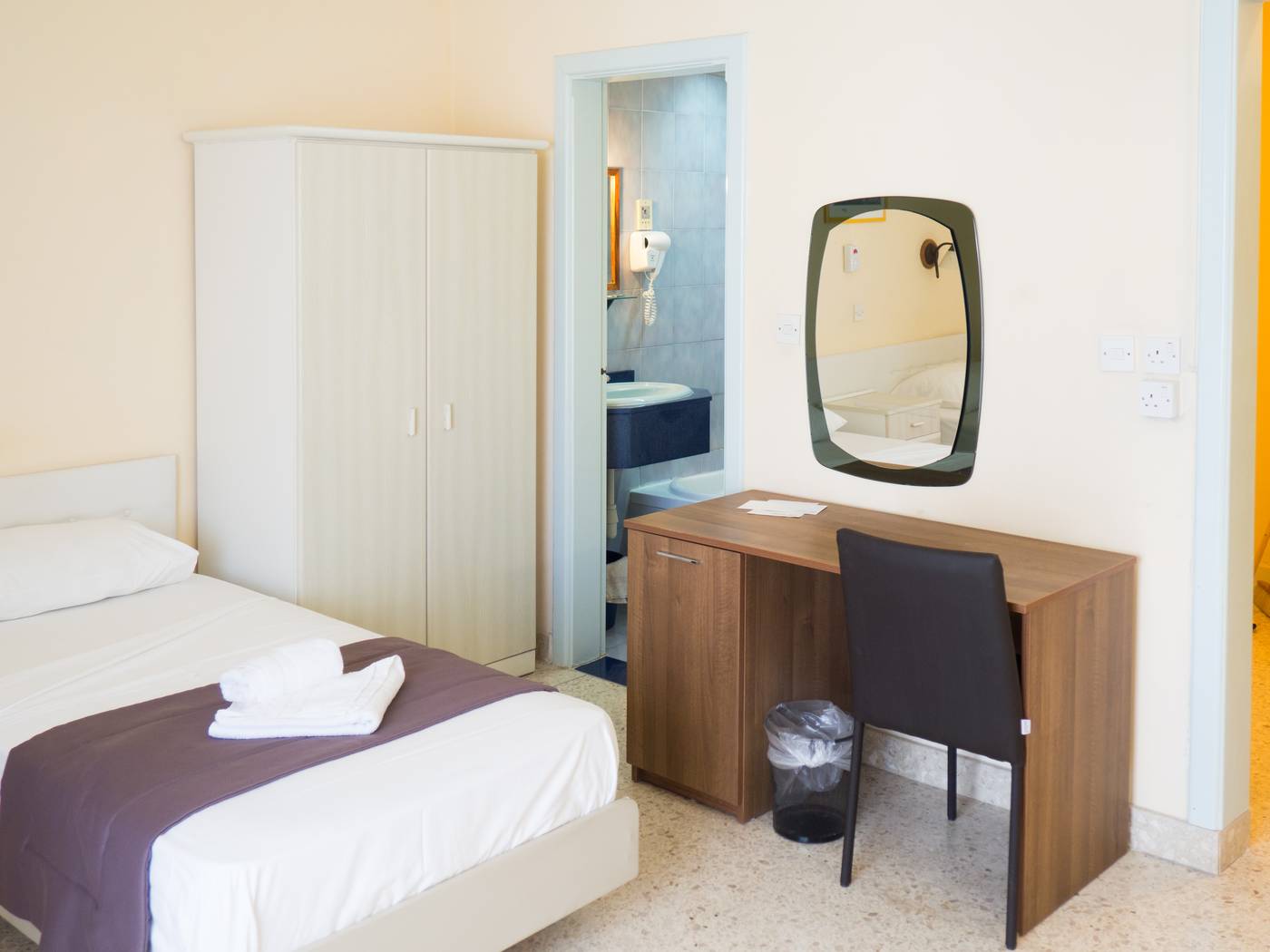 Mavina-Hotel---Apartments-Room-10