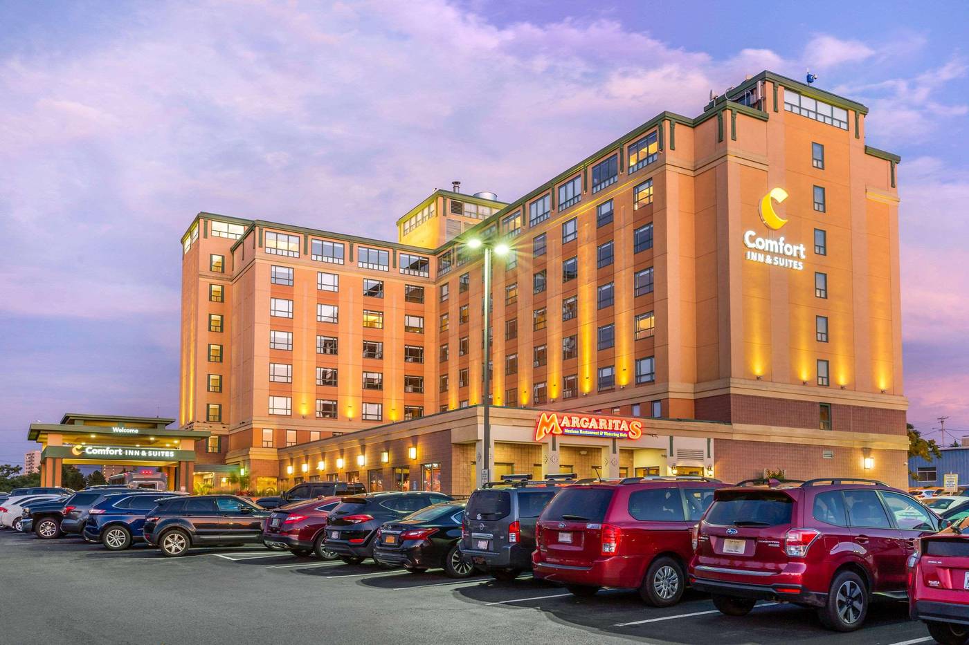 Comfort-Inn---Suites-Logan-Airport-General-view-62