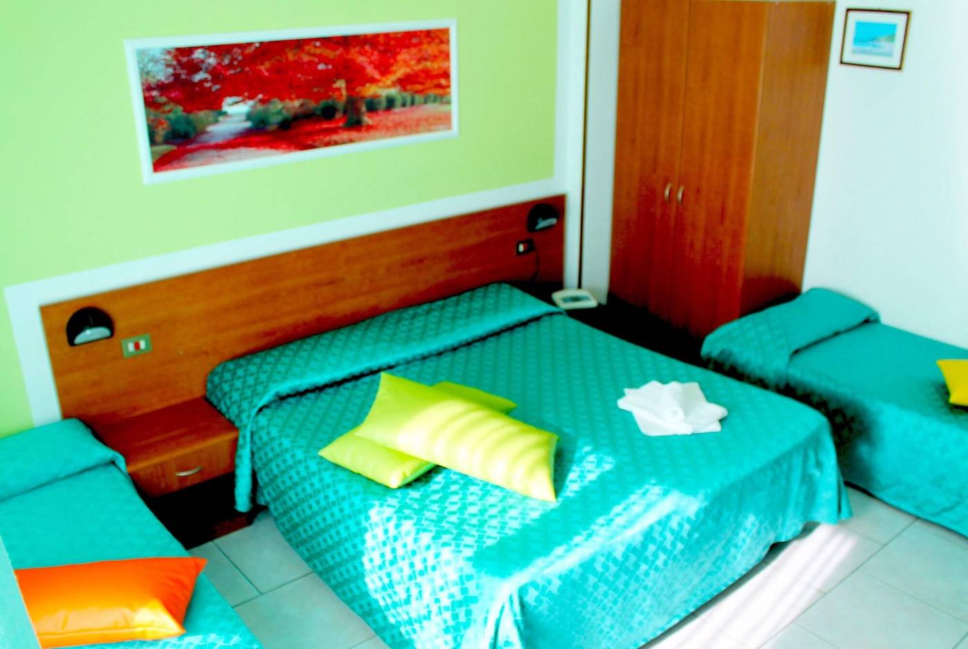 Hotel Villa Truentum-Italy-MARTINSICURO-Room-9