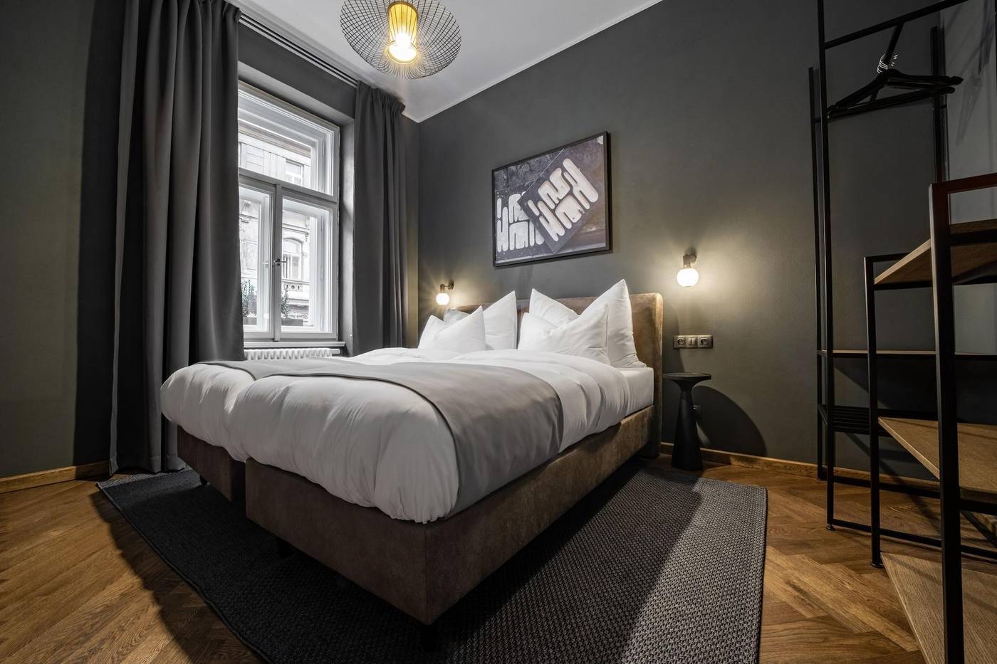 The-Viaduct---Suites---More-Room-16