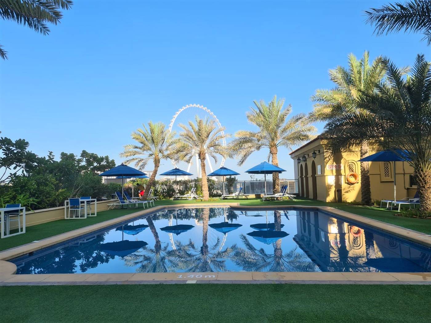 Amwaj-Suites-Jumeirah-Beach-Residence-Pool-4